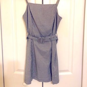 🔲 Mini Dress with Matching Belt